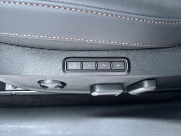 Cupra Leon II 2025 Cupra Leon Sportstourer 1.5 eTSI 150 KM 7-biegowa, zdjęcie 10