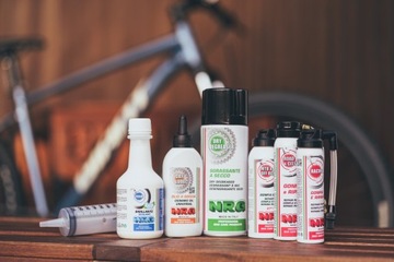 Спрей для ремонта камер дорожных велосипедных покрышек