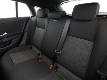 Mercedes CLA C118/X118 Shooting Brake 2.0 200d 150KM 2021 Mercedes CLA 200 automat full LED navi klima auto, zdjęcie 16