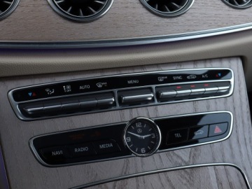 Mercedes Klasa E W213 2019 Mercedes E E 200 4MATIC, Salon Polska, 4X4, zdjęcie 17