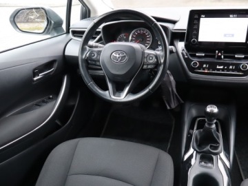 Toyota Corolla XII Sedan 1.5 VVT-i 125KM 2022 Toyota Corolla 1.5 VVT-i, Salon Polska, zdjęcie 6