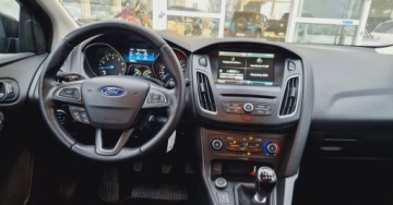 Ford Focus III Sedan Facelifting 1.0 EcoBoost 125KM 2015 Ford Focus 1.0 Ecoboost 125KM Salon PL LEDY Benzyna 125KM, zdjęcie 10