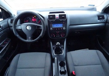 Volkswagen Jetta V 1.9 TDI 105KM 2006 Volkswagen Jetta 1.9tdi,klima,zarejestrowany 1.9 Diesel 105KM, zdjęcie 5