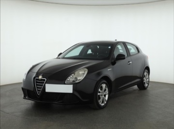 Alfa Romeo Giulietta Nuova II Hatchback 5d 1.6 JTD 16v 105KM 2011 Alfa Romeo Giulietta 1.6 JTDM, Klima, Klimatronic, zdjęcie 1