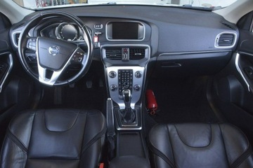 Volvo V40 II Hatchback 1.6 D2 115KM 2015 Volvo V40 1.6HDI Ocean Race nawi doinwestowany, zdjęcie 16