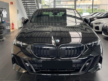 BMW Seria 5 G90-91 2026 BMW Seria 5 520i Sport Sedan 2.0 (208KM) 2026, zdjęcie 5