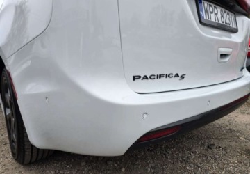 Chrysler Pacifica II 3.6 V6 Hybrid 264KM 2022 Chrysler Pacifica 3.6 eHybrid Touring L/S Skóry Kamery 360 Monitory FV 23%, zdjęcie 5