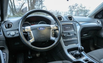 Ford Mondeo IV Kombi 1.6 Duratorq TDCi 115KM 2012 Ford Mondeo SW Lift 2012 r. Bezwypadkowy 1.6 Diesel 115KM, zdjęcie 8