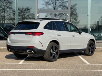 Mercedes GLC C254/X254 Coupe 2.0 220d 197KM 2026 MERCEDES-BENZ GLC 220 d 4-Matic AMG Line Suv 197KM 2026, zdjęcie 4