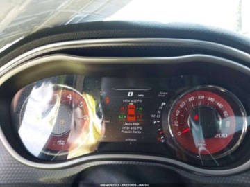 Dodge Challenger III 2016 Dodge Challenger 2016, SRT, 6.2L, Hellcat 6.2 Benzyna 707KM, zdjęcie 11