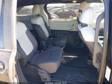 Toyota Sienna III 2021 Toyota Sienna XSE 2021 2.5 Hybryda 189KM, zdjęcie 12