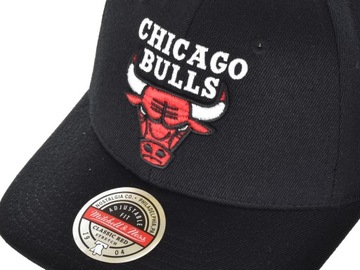 Chicago Bulls Mitchel & Ness CZAPKA Z DASZKIEM