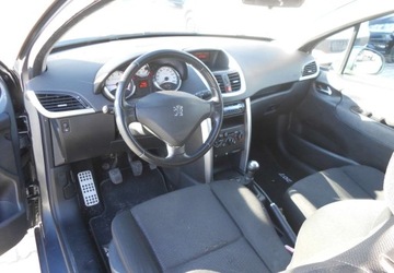 Peugeot 207 Hatchback 5d 1.6 VTi 120KM 2008 Peugeot 207 Peugeot 207 1.6 Benzyna 120 KM 1.6 Benzyna 120KM, zdjęcie 8