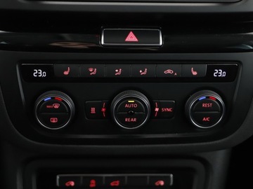 Volkswagen Sharan II Van Facelifting 1.4 TSI 150KM 2021 Volkswagen Sharan 1.4TSI 150KM 7os Webasto Panoram, zdjęcie 22