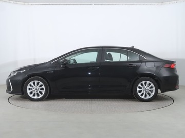 Toyota Corolla XII Sedan 1.8 Hybrid 122KM 2022 Toyota Corolla 1.8 Hybrid, Salon Polska, zdjęcie 2