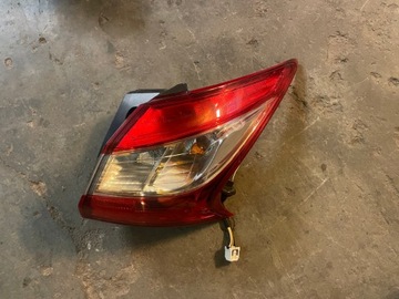 Nissan Pulsar C13 LAMPA TYLNA LEWA PRAWA EUROPA