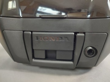 ЦЕНТРАЛЬНЫЙ БАГАЖНИК 31L HONDA OE 08ETBMGSTB45X