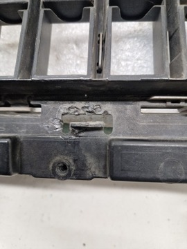 AUDI A4 B8 8K FACELIFT ALLROAD 2012-2016 MŘÍŽKA NÁRAZNÍKU PŘEDNÍ MASKA 8K0853651L