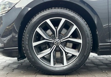 Volkswagen Passat B8 Variant Facelifting 1.5 TSI EVO 150KM 2023 Volkswagen Passat Variant Business Pakiety, ACC, Podgrzewane fotele, ergo, zdjęcie 32