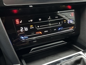 Volkswagen Arteon Fastback Facelifting 2.0 TSI 190KM 2022 Volkswagen Arteon 2.0TSI 190KM Elegance DSG l Salo, zdjęcie 22