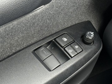 Toyota Yaris IV Hatchback 1.5 Hybrid Dynamic Force 116KM 2021 Toyota Yaris Hybrid 1.5 Comfort IV (2020-) Toyota, zdjęcie 17