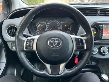 Toyota Yaris III Hatchback 5d Facelifting 1.33 Dual VVT-i 99KM 2015 Toyota Yaris 1.3 benzyna 99 KM automat zarej w PL zadbany mozliwa zam, zdjęcie 15