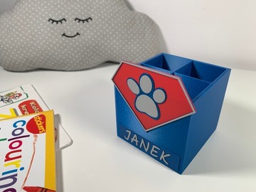 Organizer na biurko PRZYBORNIK pojemnik na kredki z imieniem Piórnik EKO