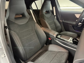 Mercedes Klasa A W177/V177 Hatchback Facelifting 2.0 220 190KM 2025 A Klasa 220 4-Matic AMG Line 2.0 (190KM) 2025, zdjęcie 2