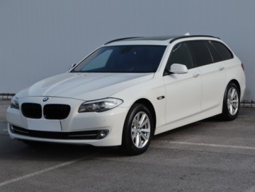 BMW Seria 5 F10-F11 Touring 525d 218KM 2011 BMW 5 525d xDrive, 214 KM, 4X4, Automat, Skóra, zdjęcie 1