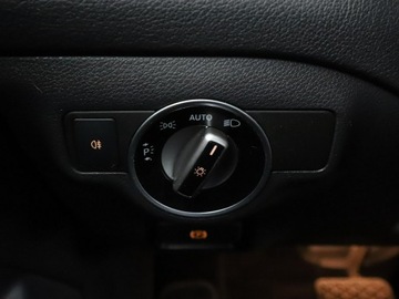 Mercedes GLA I Off-Roader Facelifting 1.6 200 156KM 2019 Mercedes GLA 200 Automat Navi Kamera cofania, zdjęcie 32