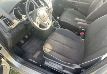 Kia Venga Mikrovan Facelifting 1.6 DOHC 124KM 2017 Kia Venga Kia Venga 1.6 CVVT Dream-Team Edition 1.6 Benzyna 125KM, zdjęcie 23