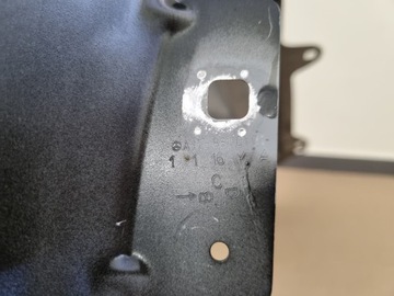 BLATNÍK LEVÝ PŘEDNÍ MERCEDES A W176 ORIG.