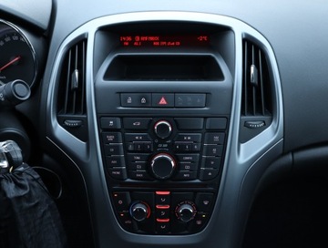 Opel Astra J Sedan 1.6 Twinport ECOTEC 115KM 2018 Opel Astra 1.6 16V, Salon Polska, Serwis ASO, zdjęcie 11