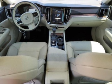 Volvo 2020 Volvo S60 Volvo S60 T5 FWD Momentum, od ubezpieczalni 2.0 Benzyna 250KM, zdjęcie 6