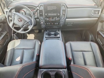 Nissan Titan 2024 Nissan Titan Pro-4X 2024 5.6 Benzyna 400KM, zdjęcie 8
