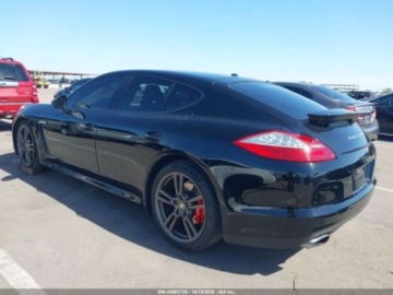 Porsche Panamera I Liftback 3.6 V6 300KM 2011 Porsche Panamera 4 2011 3.6l 3.6 Benzyna 300KM, zdjęcie 3