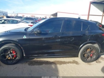 Alfa Romeo Stelvio 2018 Alfa Romeo Stelvio Quadrifoglio 2018 2.9 Benzyna 505KM, zdjęcie 2
