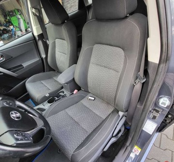 Toyota Auris II Hatchback 5d 1.8 HSD 136KM 2014 Toyota Auris Toyota Auris Hybryda 1.8 Hybryda Plug-in 136KM, zdjęcie 7