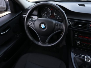 BMW Seria 3 E90-91-92-93 Touring E91 2.0 318i 143KM 2009 BMW 3 318 i, Klima, Klimatronic, Tempomat, zdjęcie 6