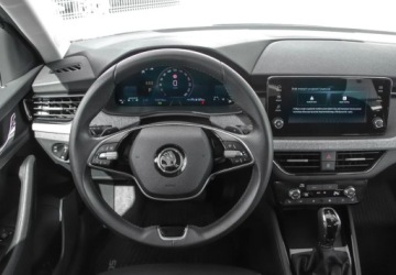 Skoda Scala Hatchback Facelifting 1.0 TSI 115KM 2024 Skoda Scala 1.0TSI 116KM Selection DSG, Podgrzewane Fotele, Kamera Cofania, zdjęcie 17