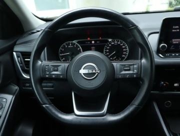 Nissan Qashqai III Crossover 1.3 DIG-T MHEV 140KM 2022 Nissan Qashqai 1.3 DIG-T, Salon Polska, zdjęcie 17