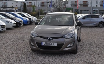 Hyundai i20 I Hatchback 5d Facelifting 1.2 DOHC 85KM 2013 Hyundai i20 LIFT Benzyna 1.2 Klimatyzacja 1.2 Benzyna 85KM, zdjęcie 11