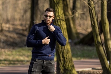 MODNY SWETER MĘSKI GOLF PÓŁZAMEK GRANATOWY - XL