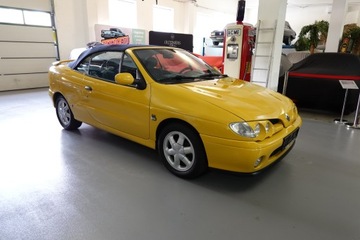 Renault Megane I Hatchback 2.0 i 115KM 1998