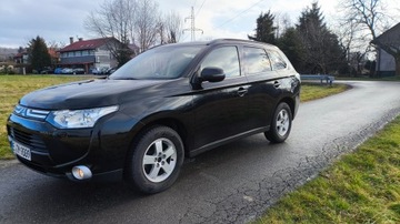 Mitsubishi Outlander III 2013 Mitsubishi Outlander 2.3 DID Intense+ 4WD 2013r, zdjęcie 18