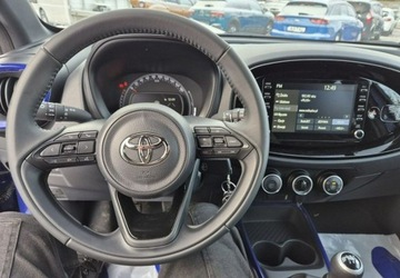 Toyota Aygo X 1.1 VVT-i 72KM 2022 Toyota Aygo X SalonPolska Tylko 4500 Km PelenSerwis JakNowy Benzyna, zdjęcie 19