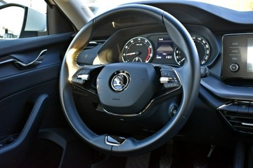 Skoda Octavia III Liftback Facelifting 1.5 TSI ACT 150KM 2020 Škoda Octavia Skoda Octavia Bezwypadkowy / Salon, zdjęcie 17