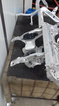 РАМА КОНСОЛИ 761857017A VW TOUAREG III