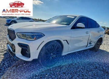 BMW X6 G06 2022 BMW X6 M50i 2022 4.4 Benzyna 523KM