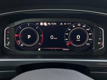 Volkswagen Tiguan II SUV Facelifting 2.0 TDI 200KM 2022 Volkswagen Tiguan 2.0TDI 200KM UrbanSport DSG 4x4 SerwisASO Acc Matrix Kes, zdjęcie 22